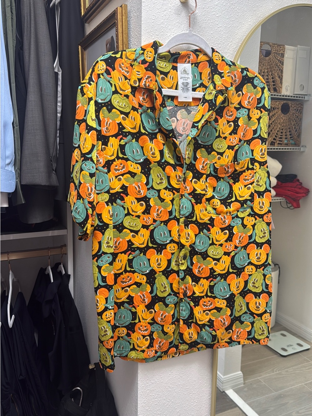 Disney Men's Short-Sleeve Button-Up Shirt - Black/Orange/Green Halloween theme